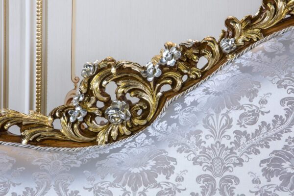 Royal Designed Carved Antique Divan - Wooden City Crafts