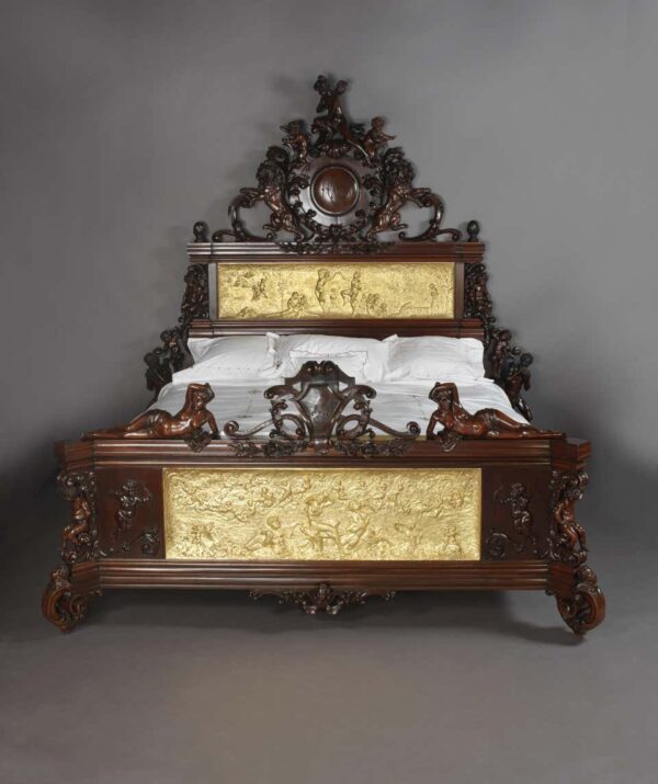 Antique Royal Sketched Carving Bed | Wooden City Crafts